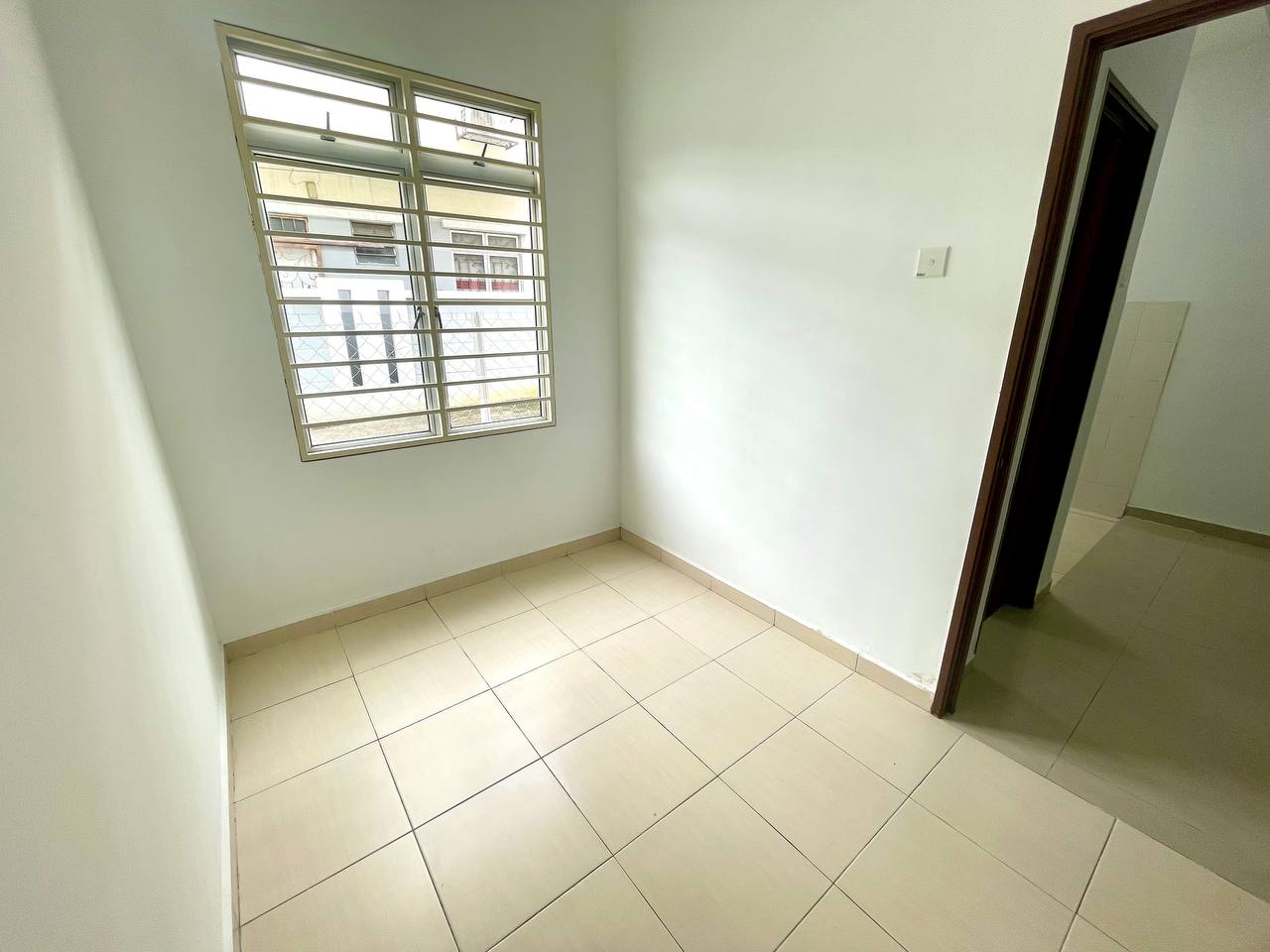 Ground Floor Townhouse Bayu Parkville - photo 8