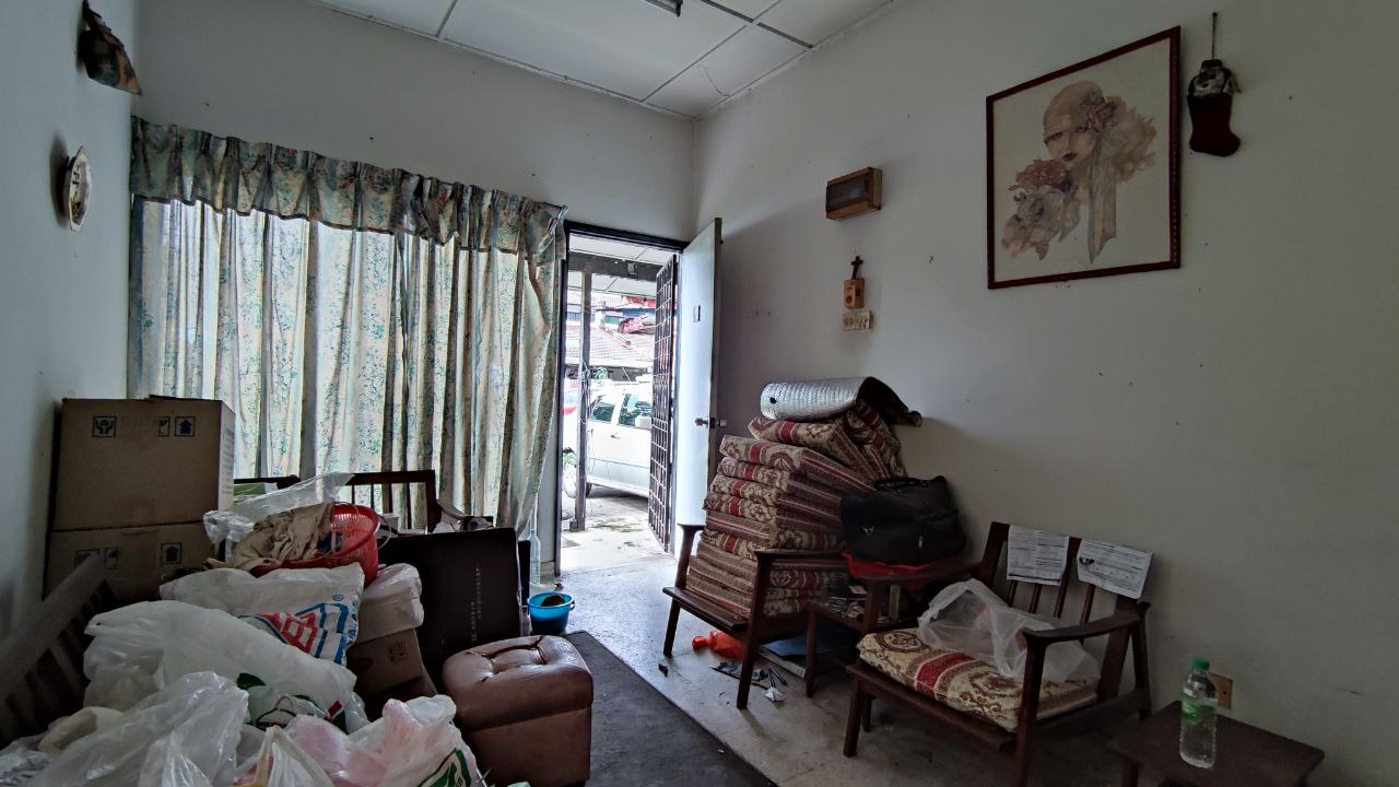 End Lot Single Storey Terrace Sungai Buloh - photo 2