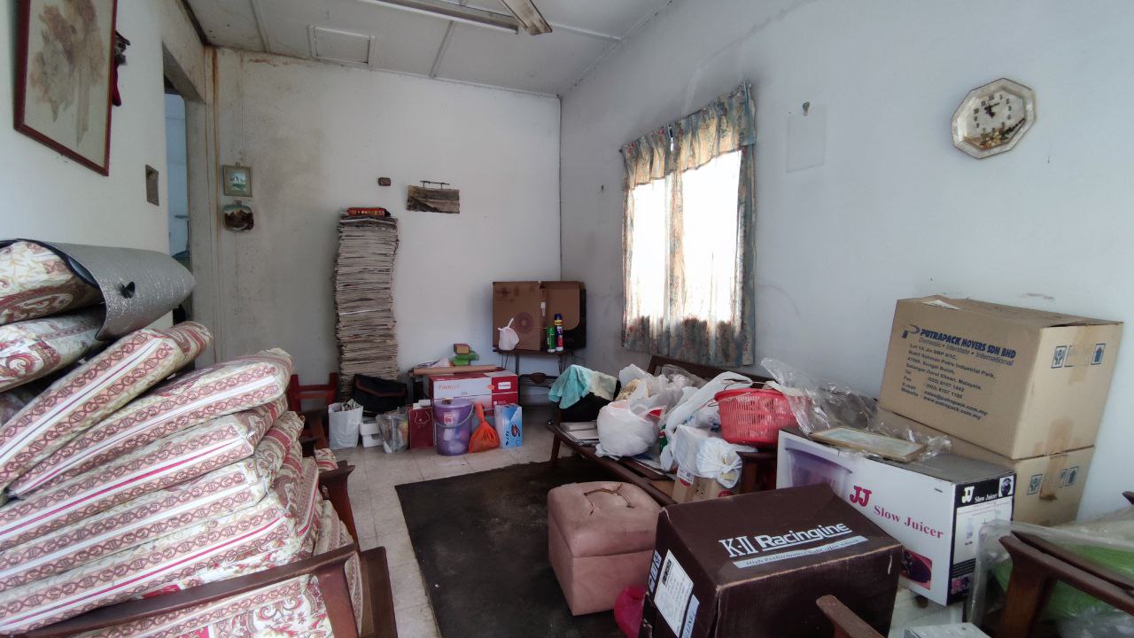 End Lot Single Storey Terrace Sungai Buloh - photo 3