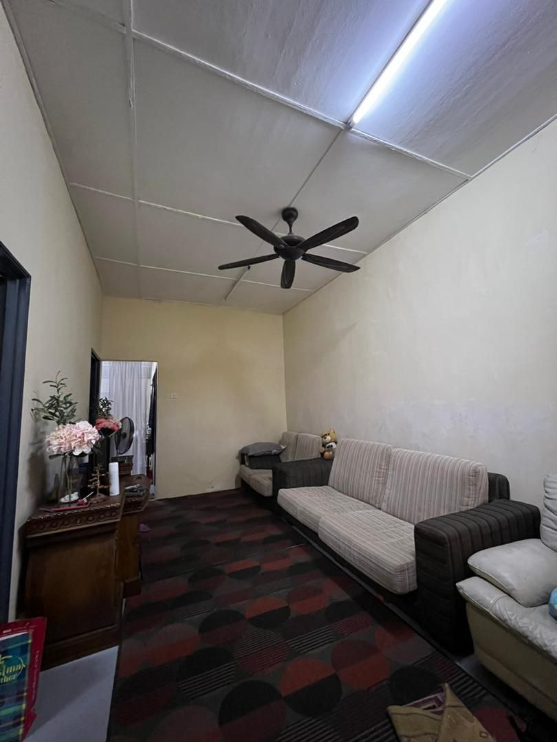 Single Storey Terrace Taman Cempaka Sari 3 - photo 2