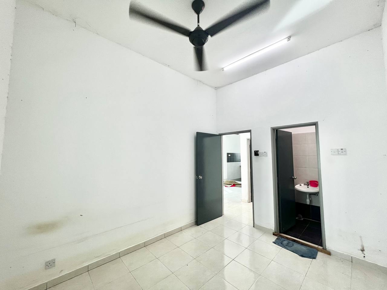 Single Storey Terrace Taman Seri Changgang - photo 6