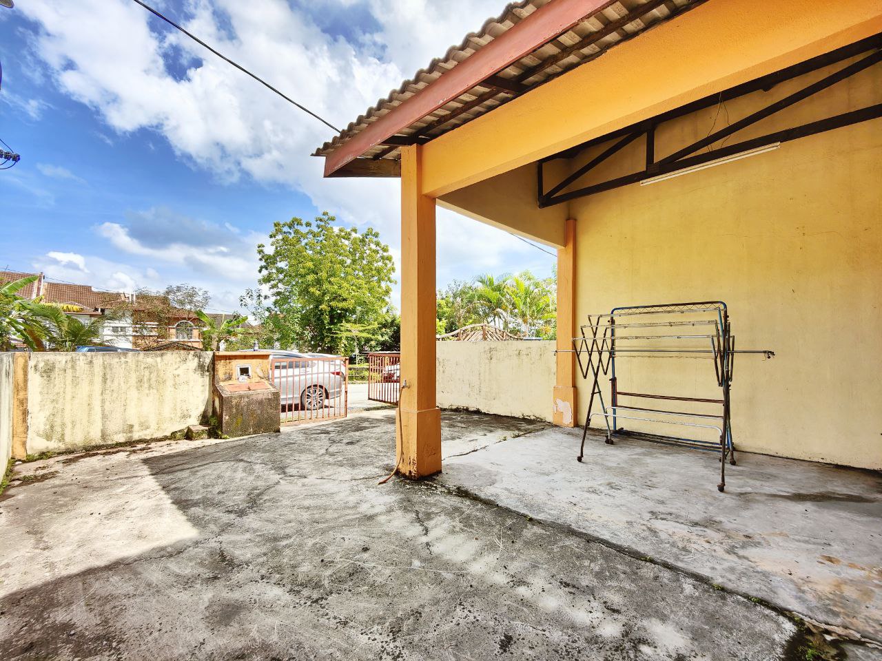 End Lot Double Storey Terrace Rawang Perdana - photo 2
