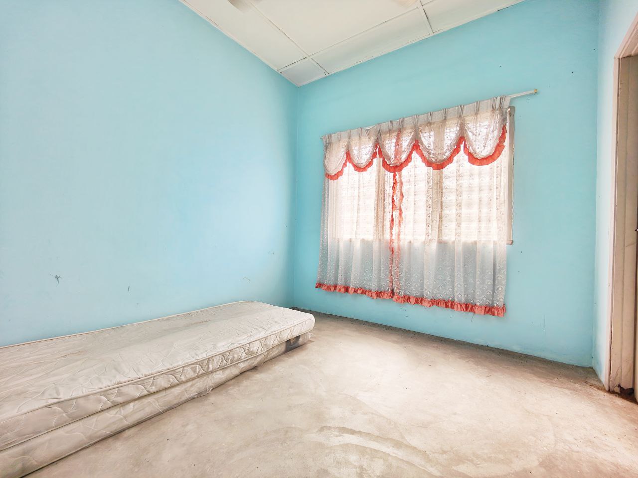 End Lot Double Storey Terrace Rawang Perdana - photo 8