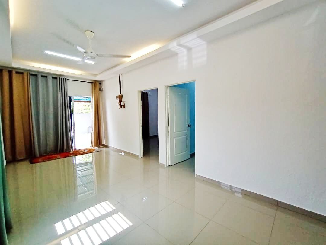 End Lot Single Storey Terrace Taman Melur - photo 3