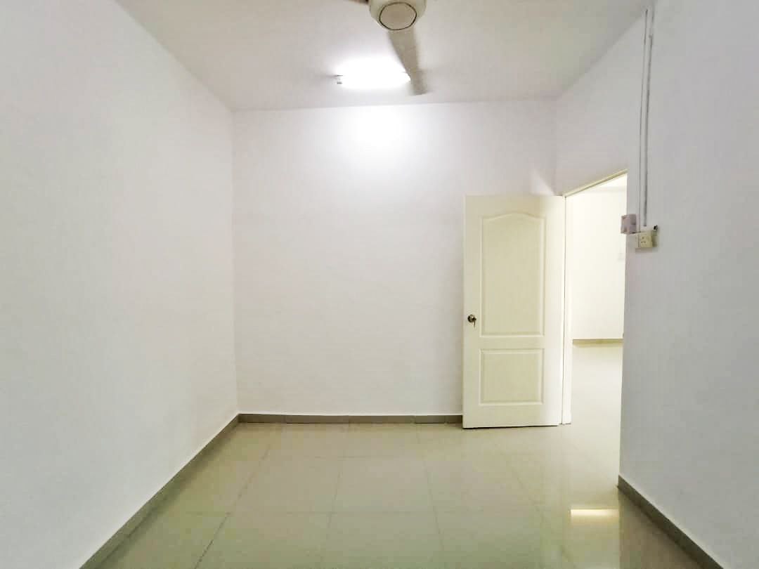 End Lot Single Storey Terrace Taman Melur - photo 8