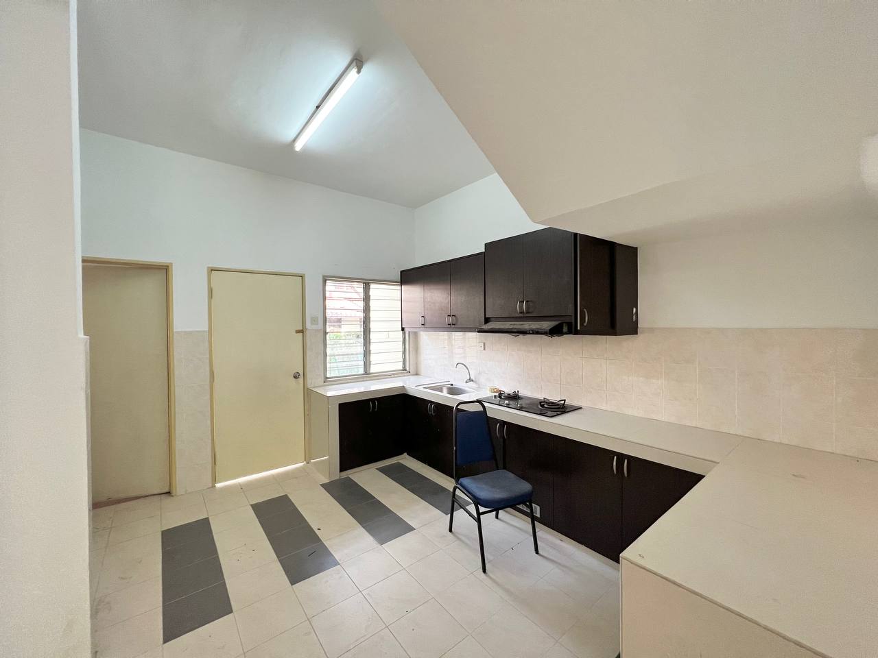 Double Storey Terrace Taman Saujana Utama - photo 6