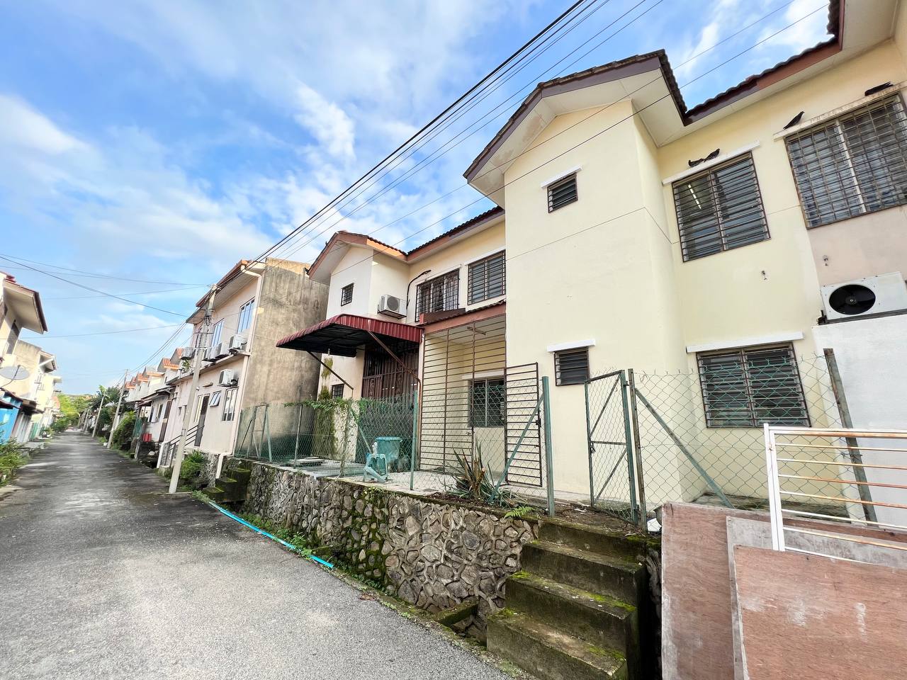 Double Storey Terrace Taman Saujana Utama - photo 11