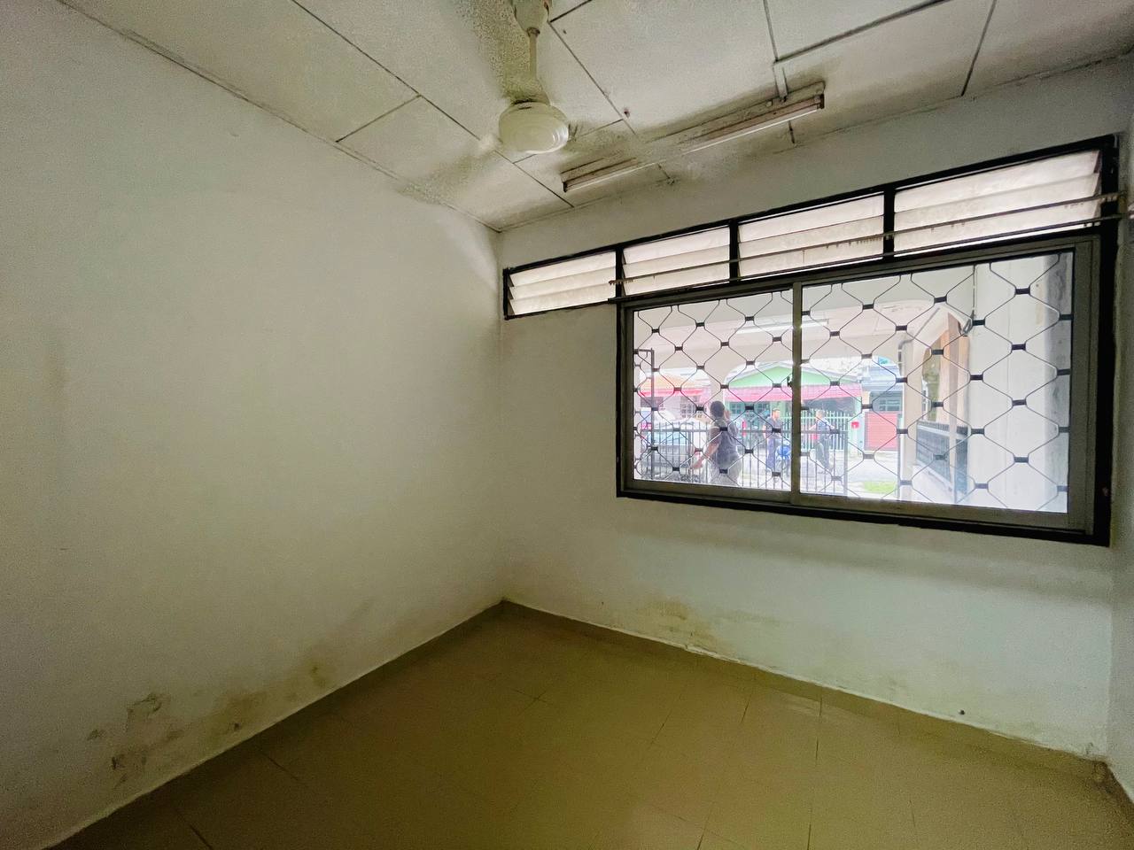 Single Storey Terrace Taman Sri Pekan - photo 11