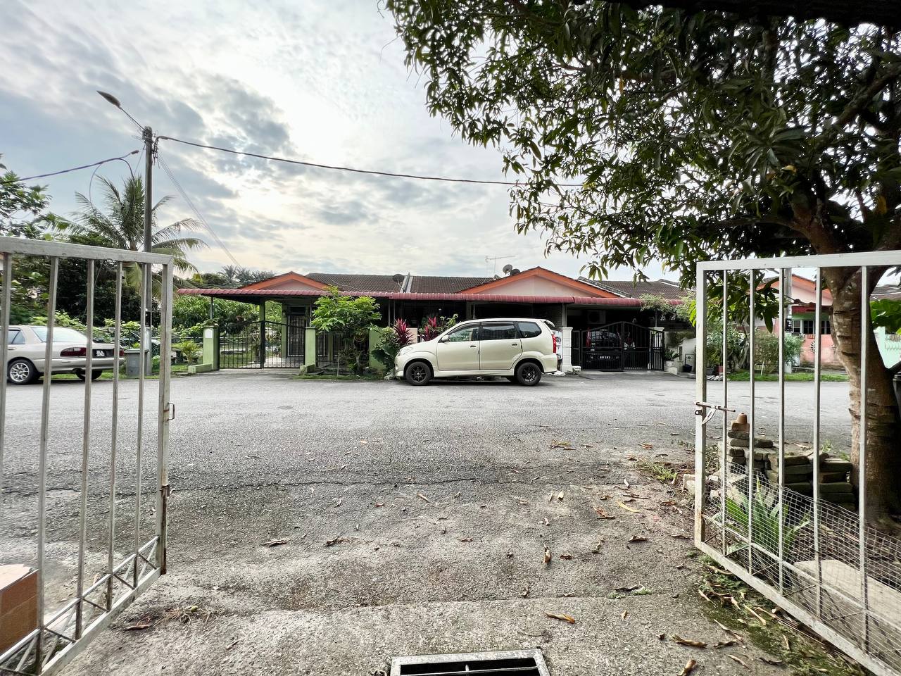 Single Storey Terrace Taman Gadong Jaya - photo 2