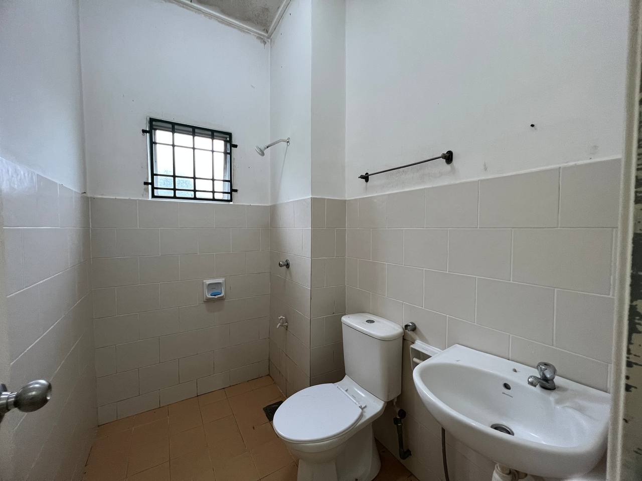 Single Storey Semi D Taman Desa Pinggiran Bayu - photo 2