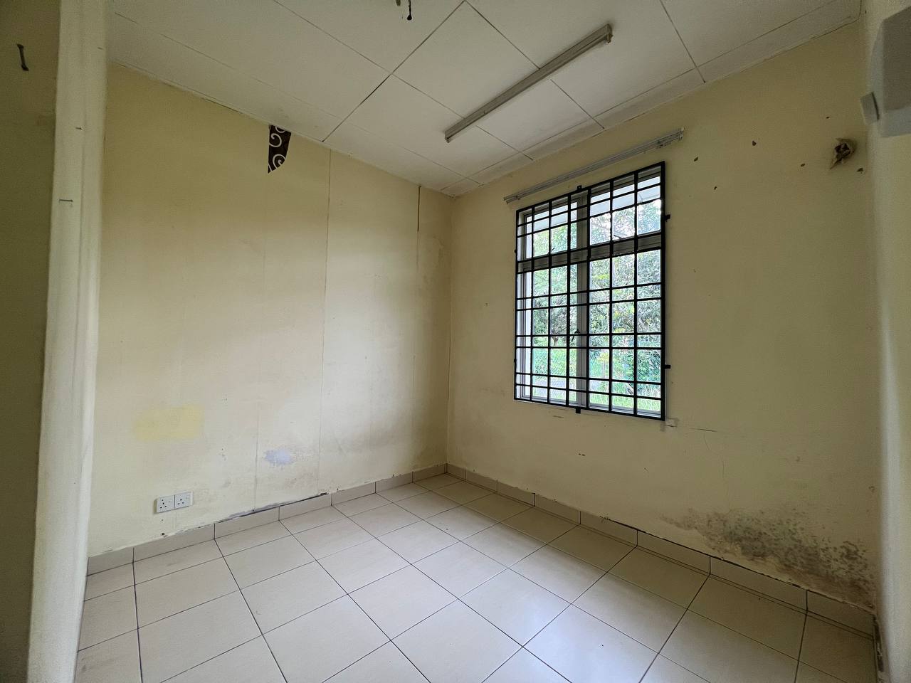 Single Storey Semi D Taman Desa Pinggiran Bayu - photo 4