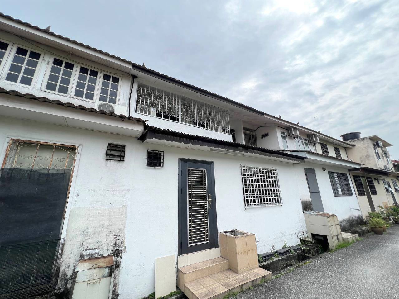 Double Storey Terrace Taman Palm Grove - photo 9