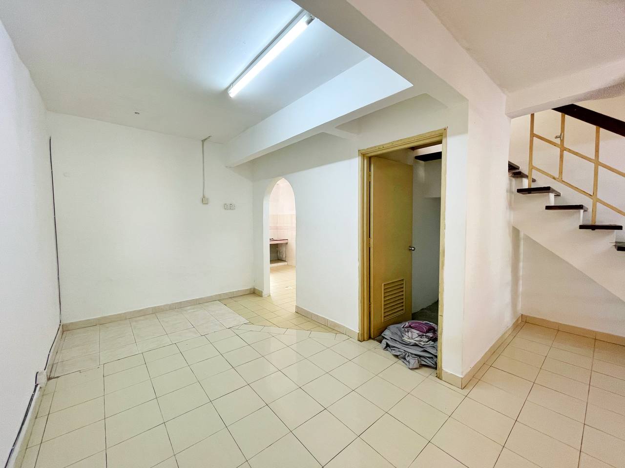 Double Storey Terrace Taman Desa Pinggiran Bayu - photo 6