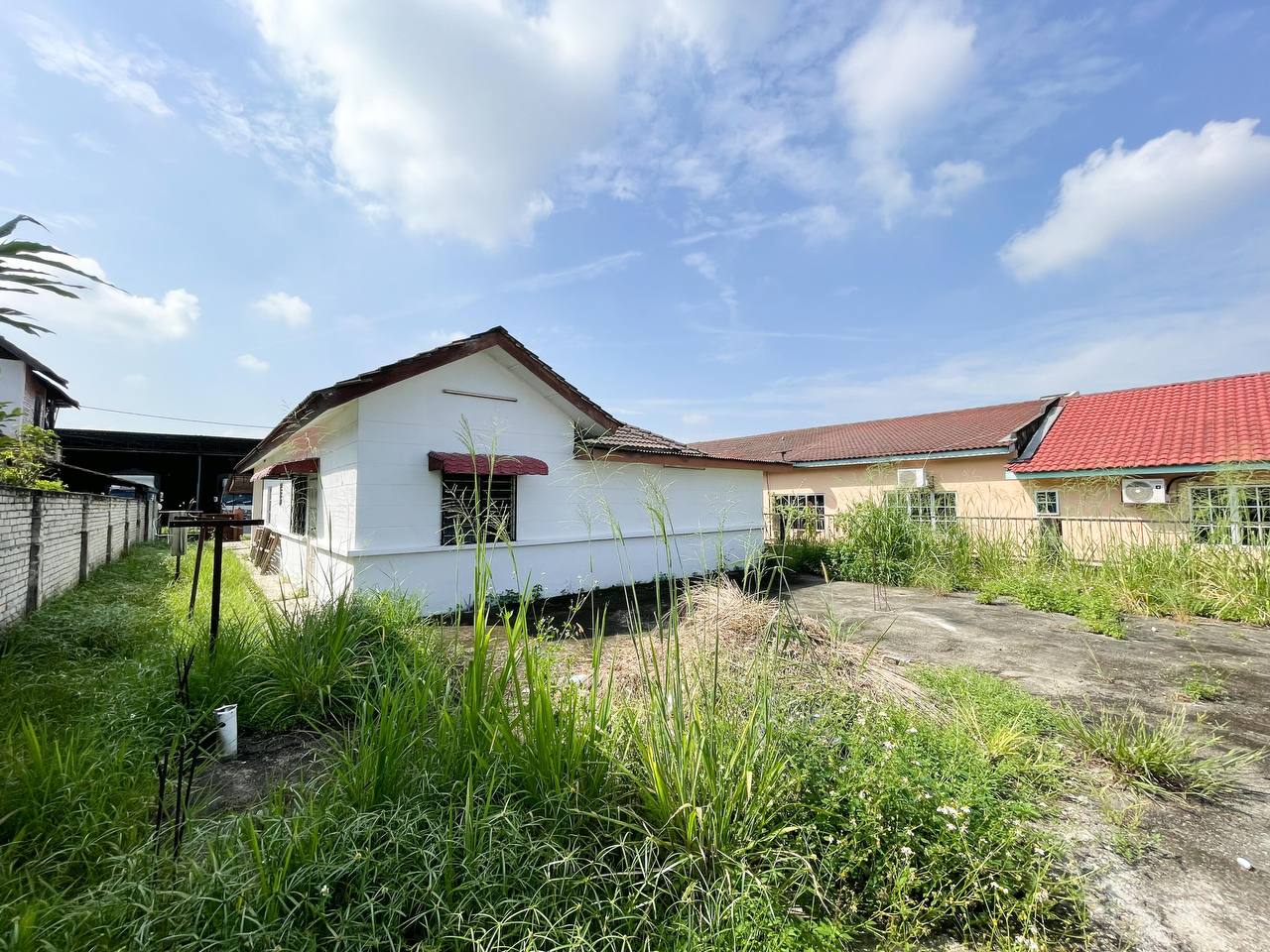 Bungalow Kampung Melayu Subang - photo 13