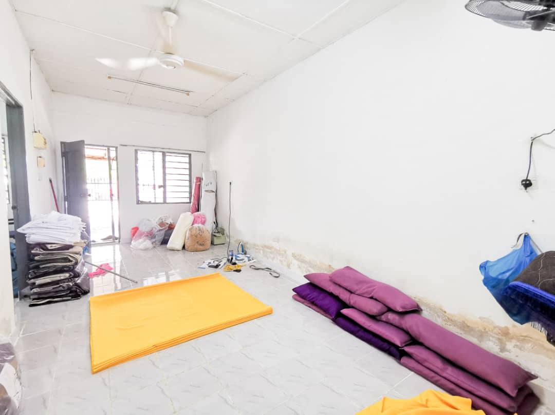 Single Storey Terrace Taman Johan Setia - photo 4