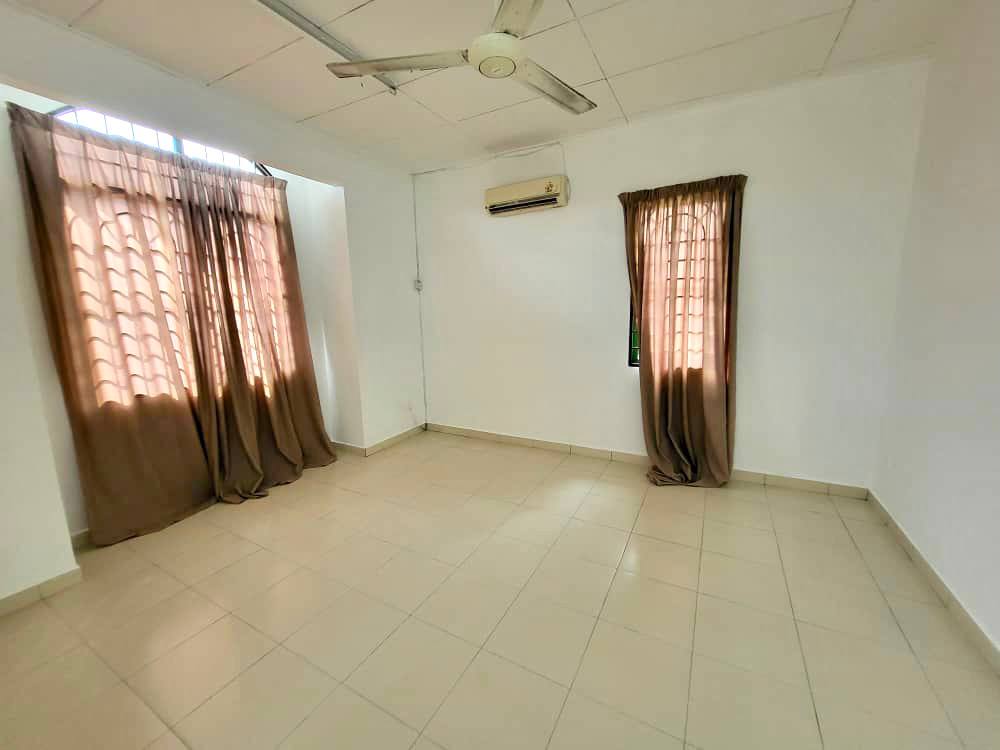Double Storey Semi D Bandar Tasik Kesuma - photo 4