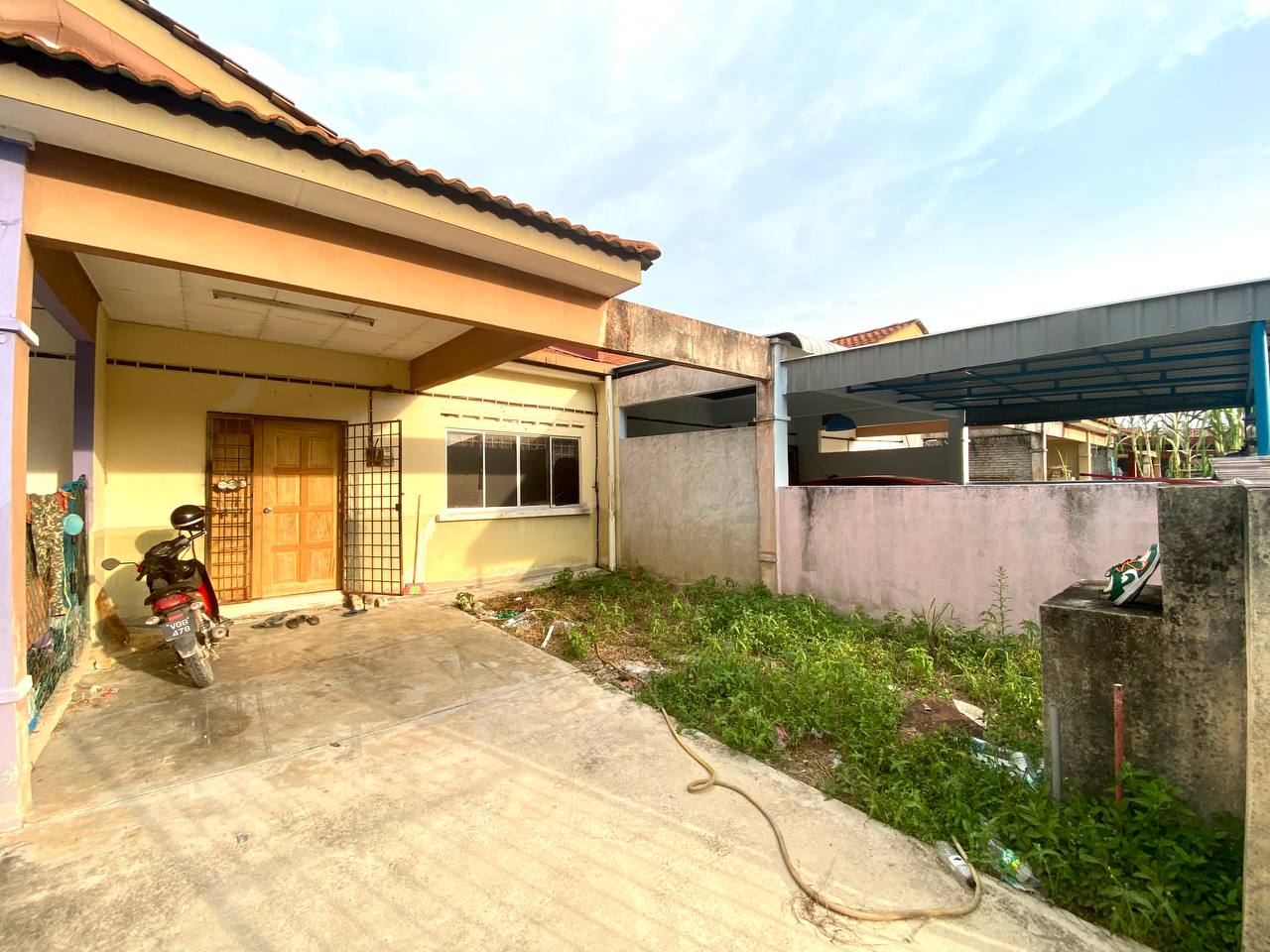 Single Storey Terrace Taman Langat Utama 3 - photo 4