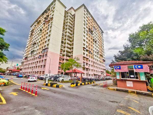 Renovated Furnished Cendana Apartment - photo 2