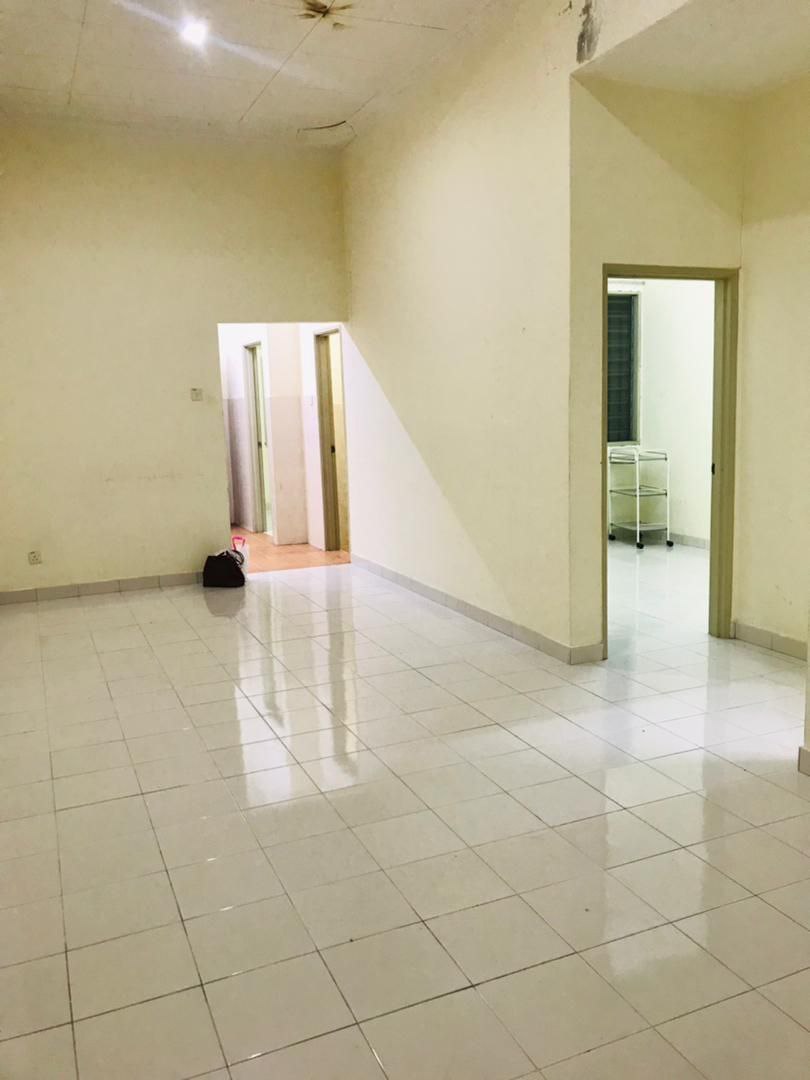 Single Storey Terrace Jalan Alam Suria - photo 3