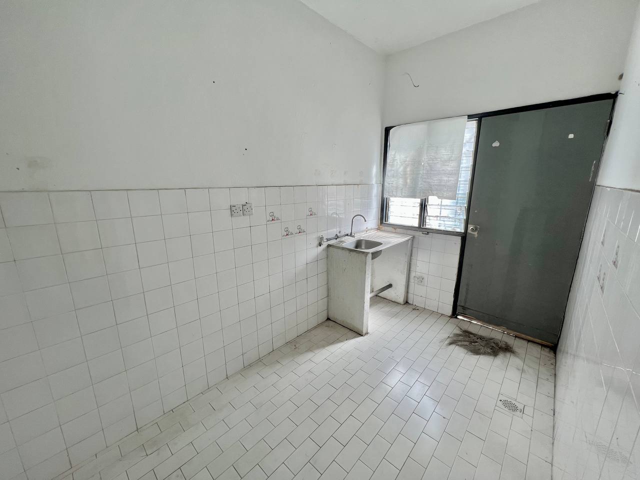 Corner Lot Terarce Taman Subang Permai - photo 7