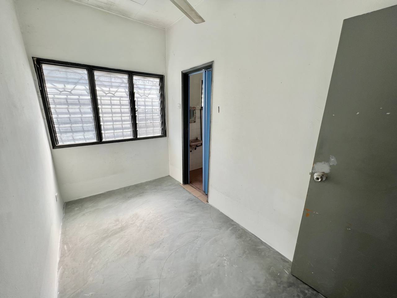Corner Lot Terarce Taman Subang Permai - photo 10
