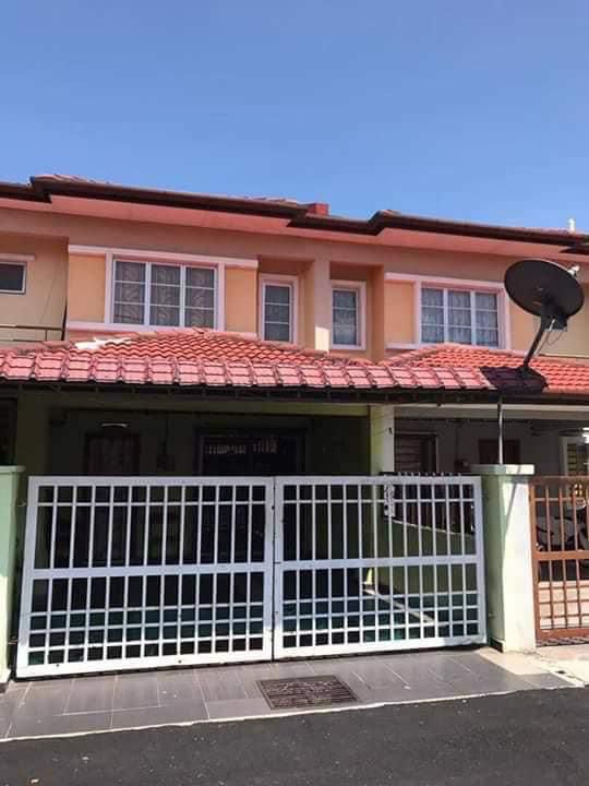 Renovated Double Storey Terrace Taman Selat Damai - photo 4