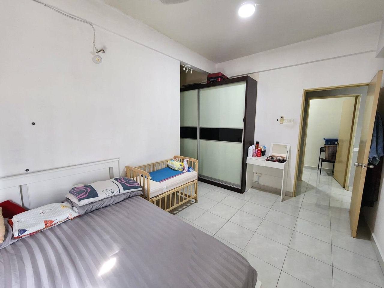 Pangsapuri Damai Seksyen 25 Shah Alam - photo 8