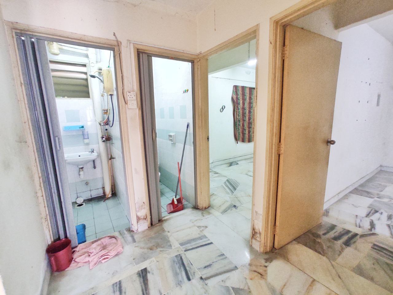 Flat PKNS Block 22 Seksyen 7 Shah Alam - photo 13
