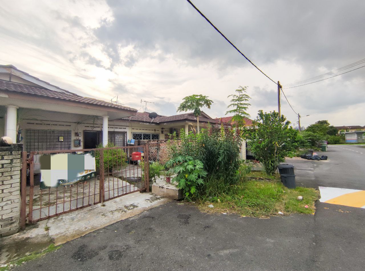 Single Storey Terrace Bandar Rinching - photo 2