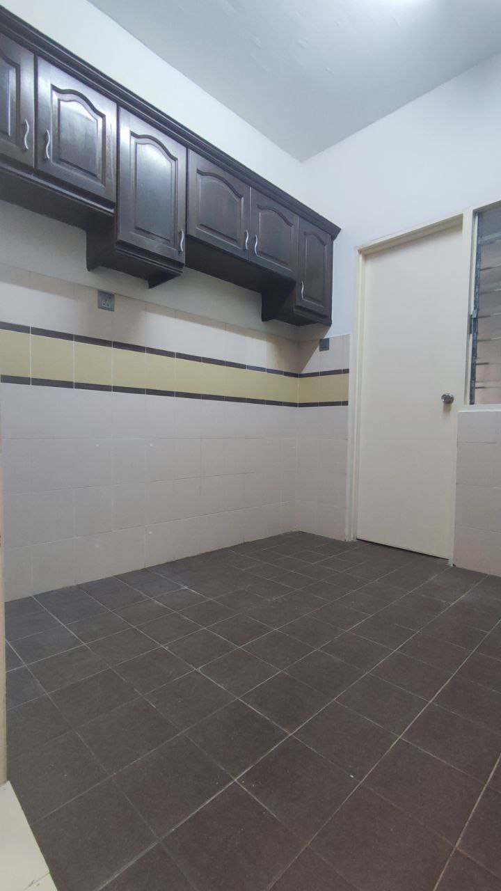 Bangi Idaman Apartment Seksyen 5 - photo 3