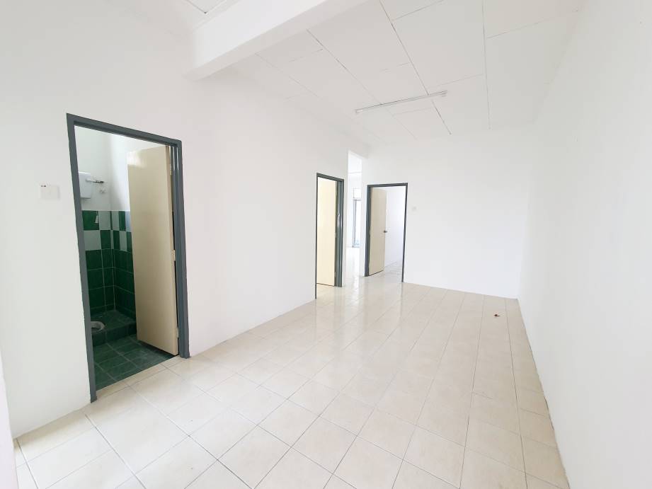 Single Storey Terrace Taman Bukit Sendayan - photo 9