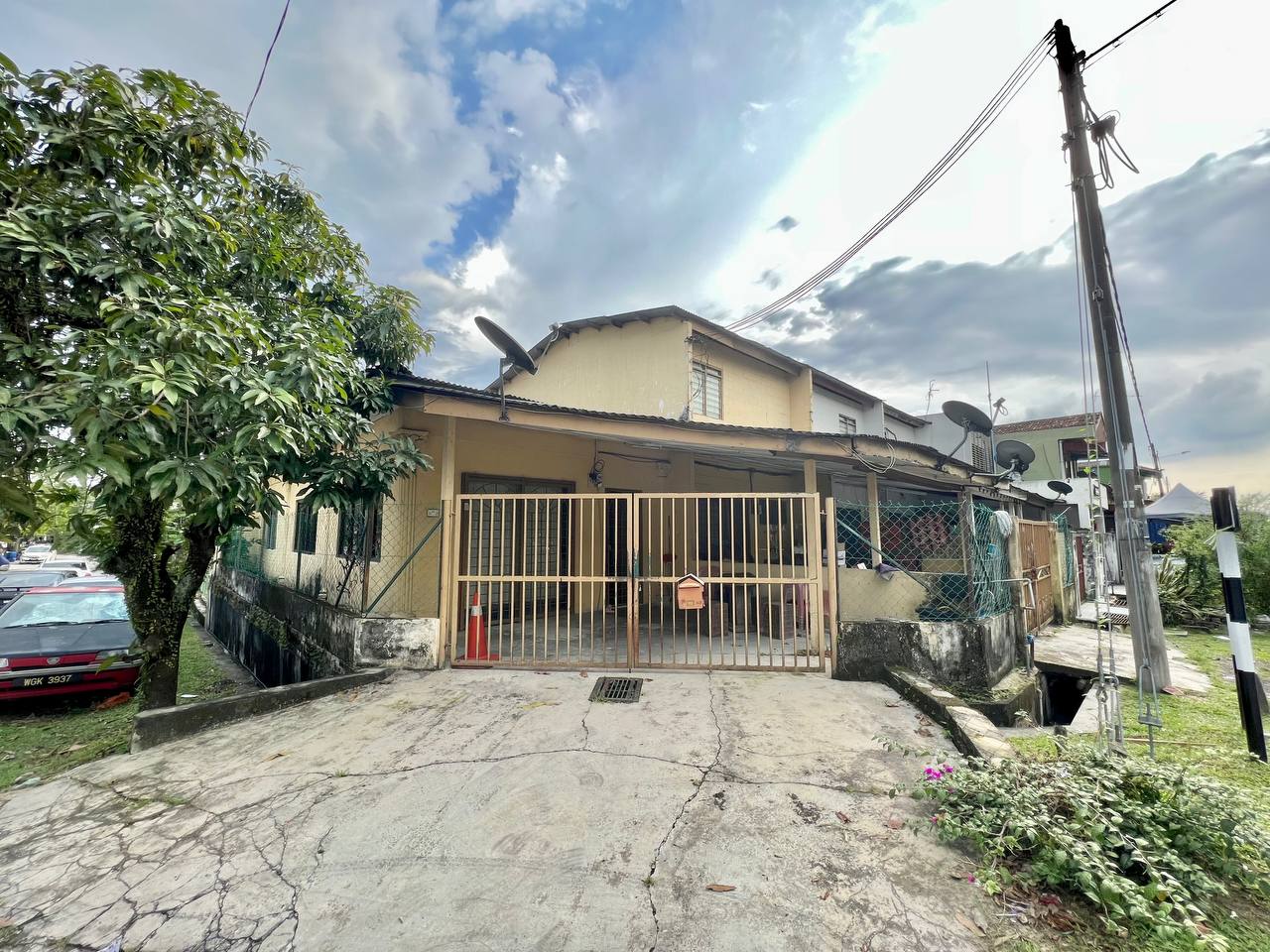 Corner Lot Double Storey Terrace Taman Nirwana - photo 3