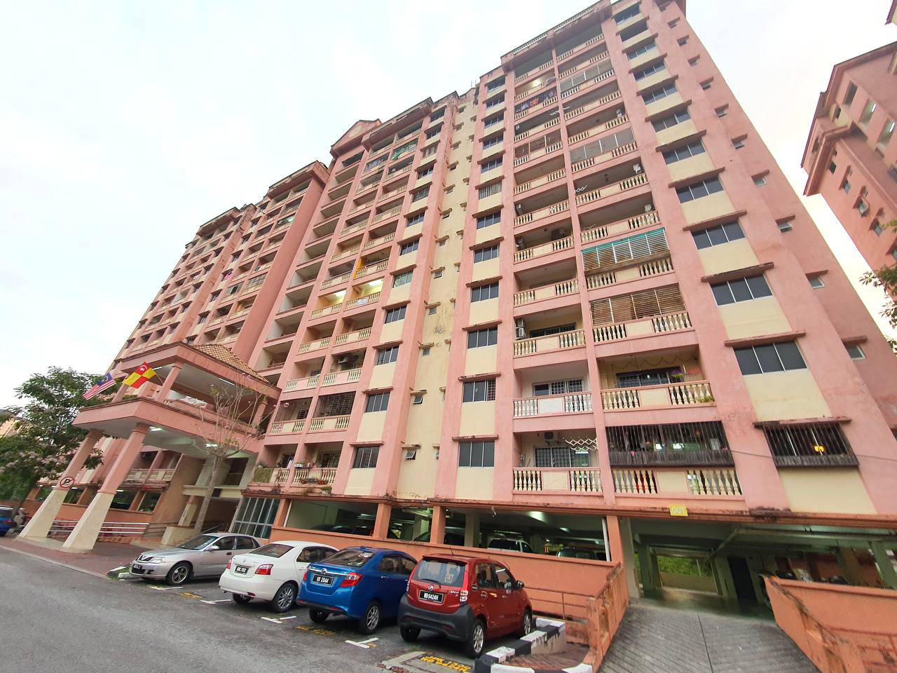 Apartment Taman Anggerik Villa 2 - photo 2