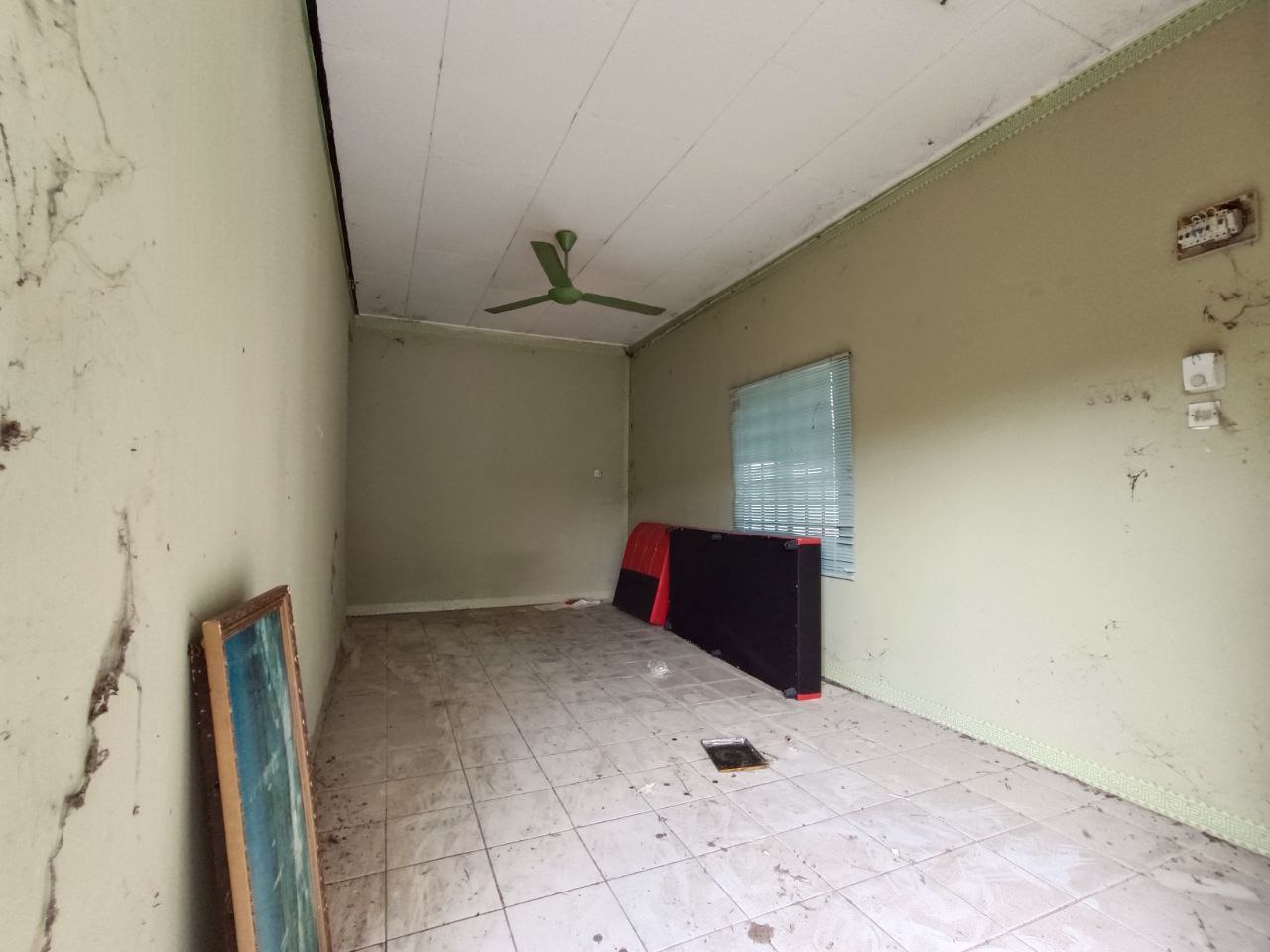Corner Lot Taman Gadong Jaya Labu - photo 9