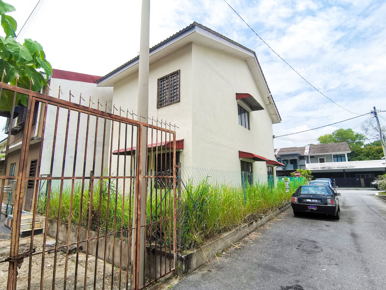 End Lot Double Storey Terrace Taman Saujana Rawang - photo 5