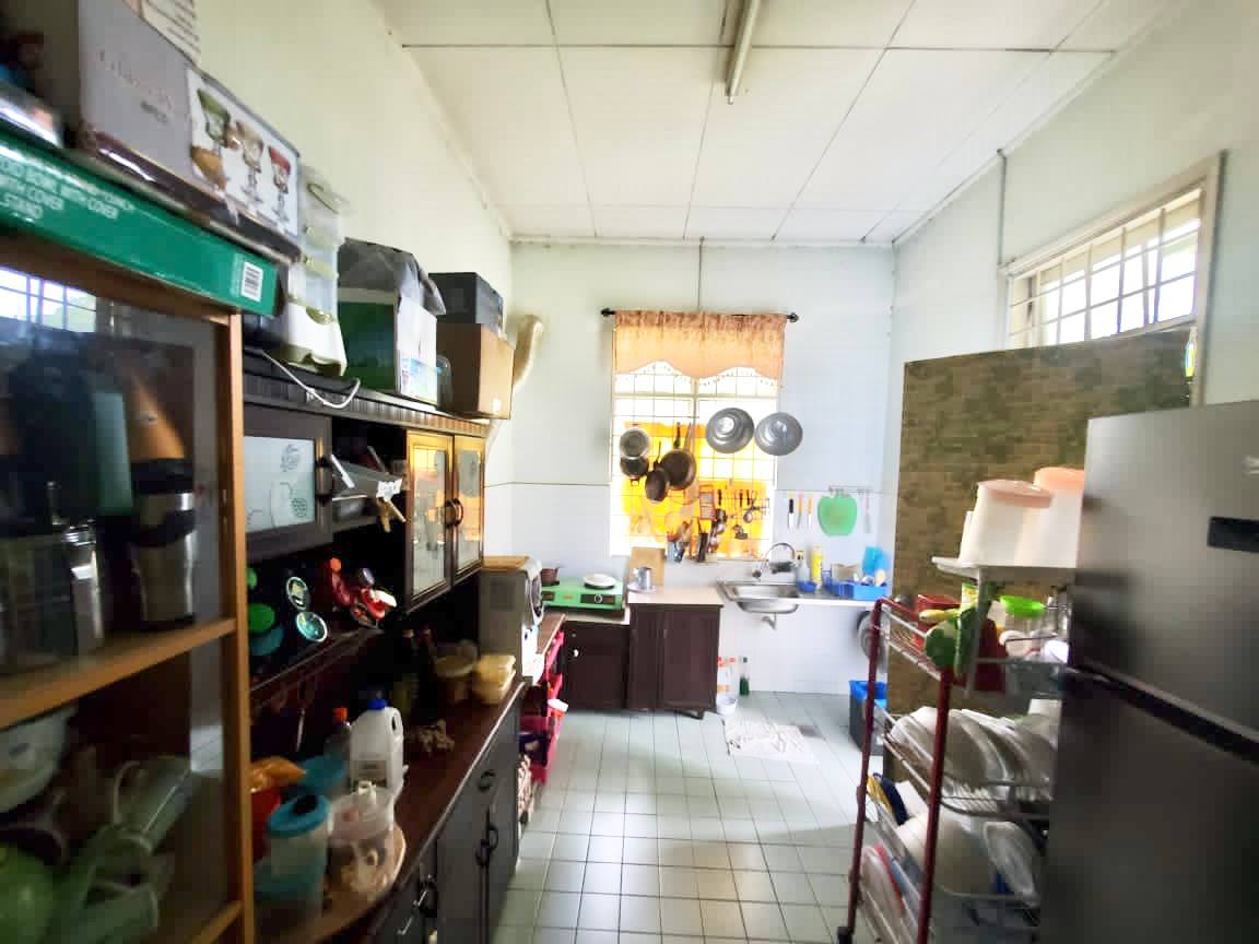 Bungalow Jalan Kemboja Bukit Beruntung - photo 4