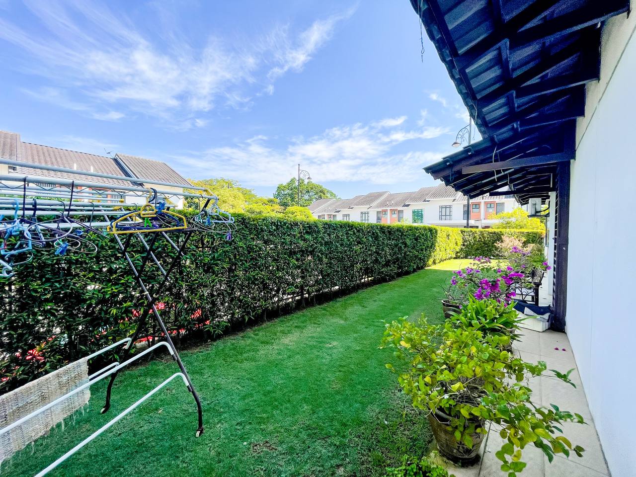 Corner Lot Double Storey Terrace Presint 11 - photo 9