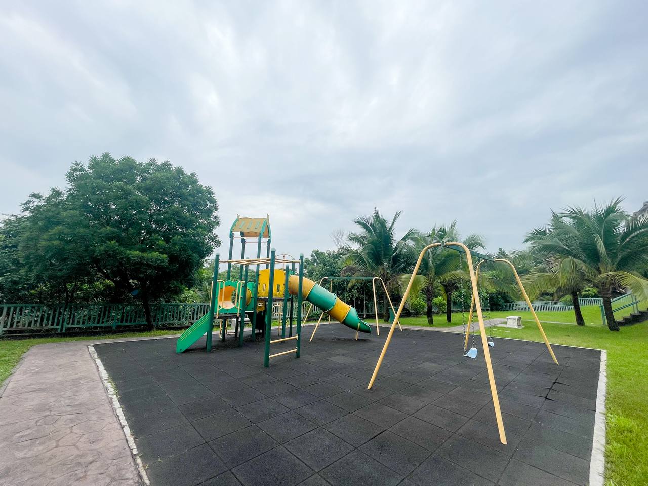 Suria Court Bandar Mahkota Cheras - photo 3