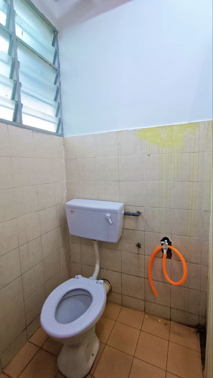 Level 1 Flat Desa Mentari Block 5 - photo 3