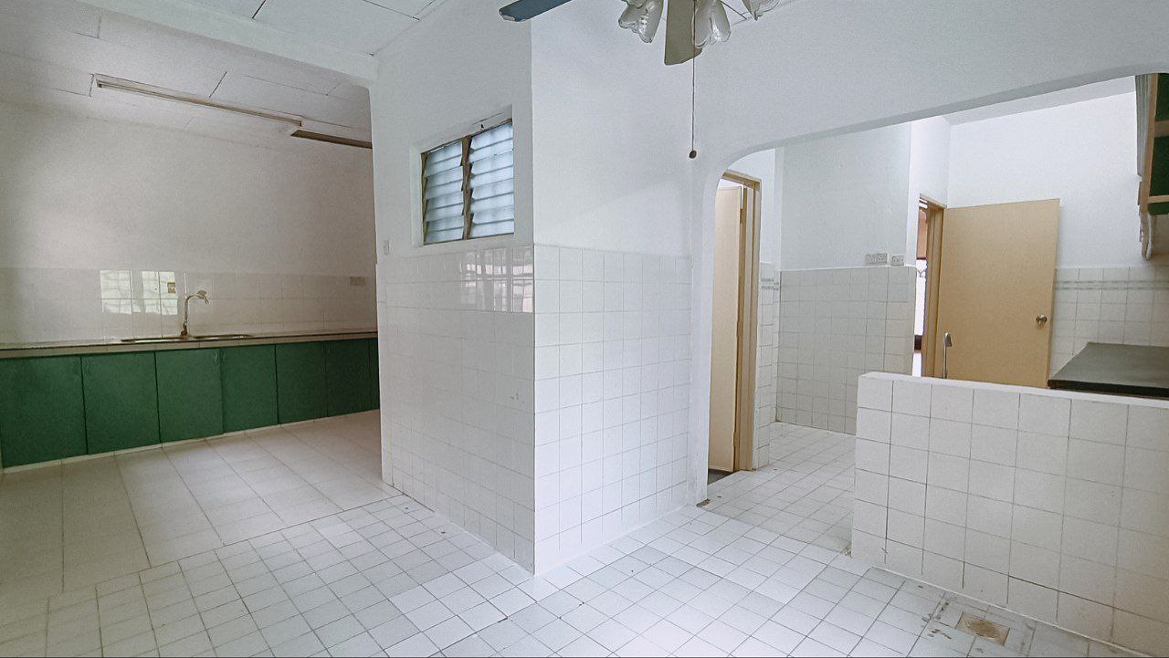 End Lot 2 Storey Terrace PJS5 Taman Desaria - photo 6