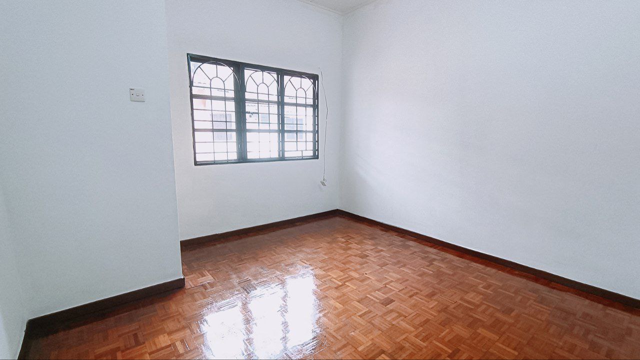 End Lot 2 Storey Terrace PJS5 Taman Desaria - photo 12