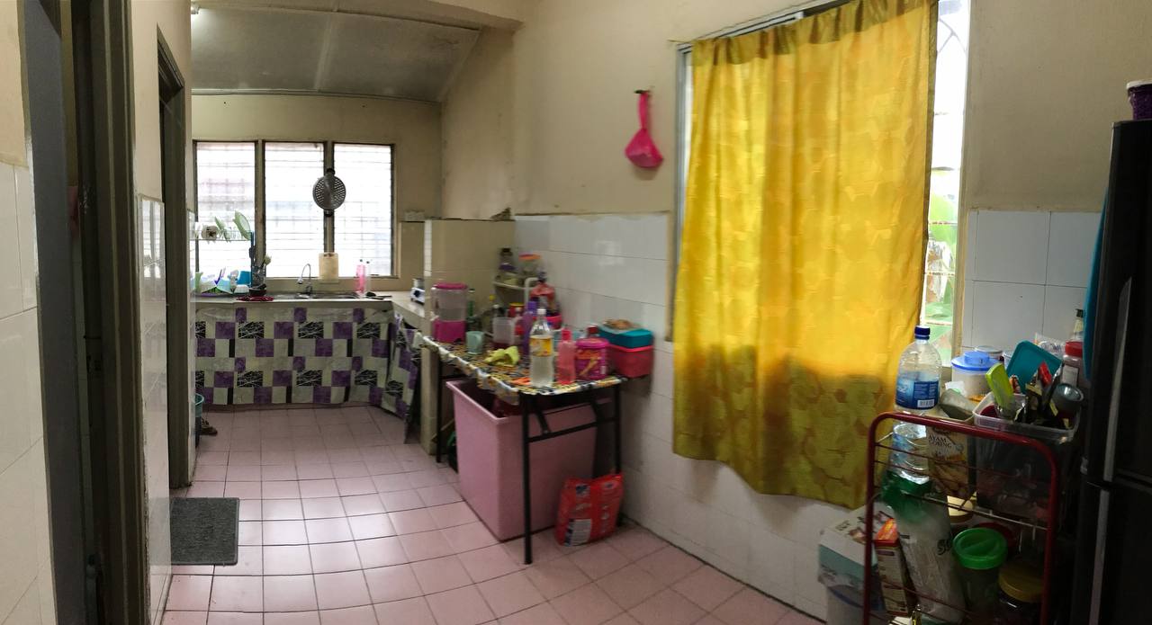 End Lot 1 Storey Terrace Bandar Rinching Seksyen 5 - photo 4