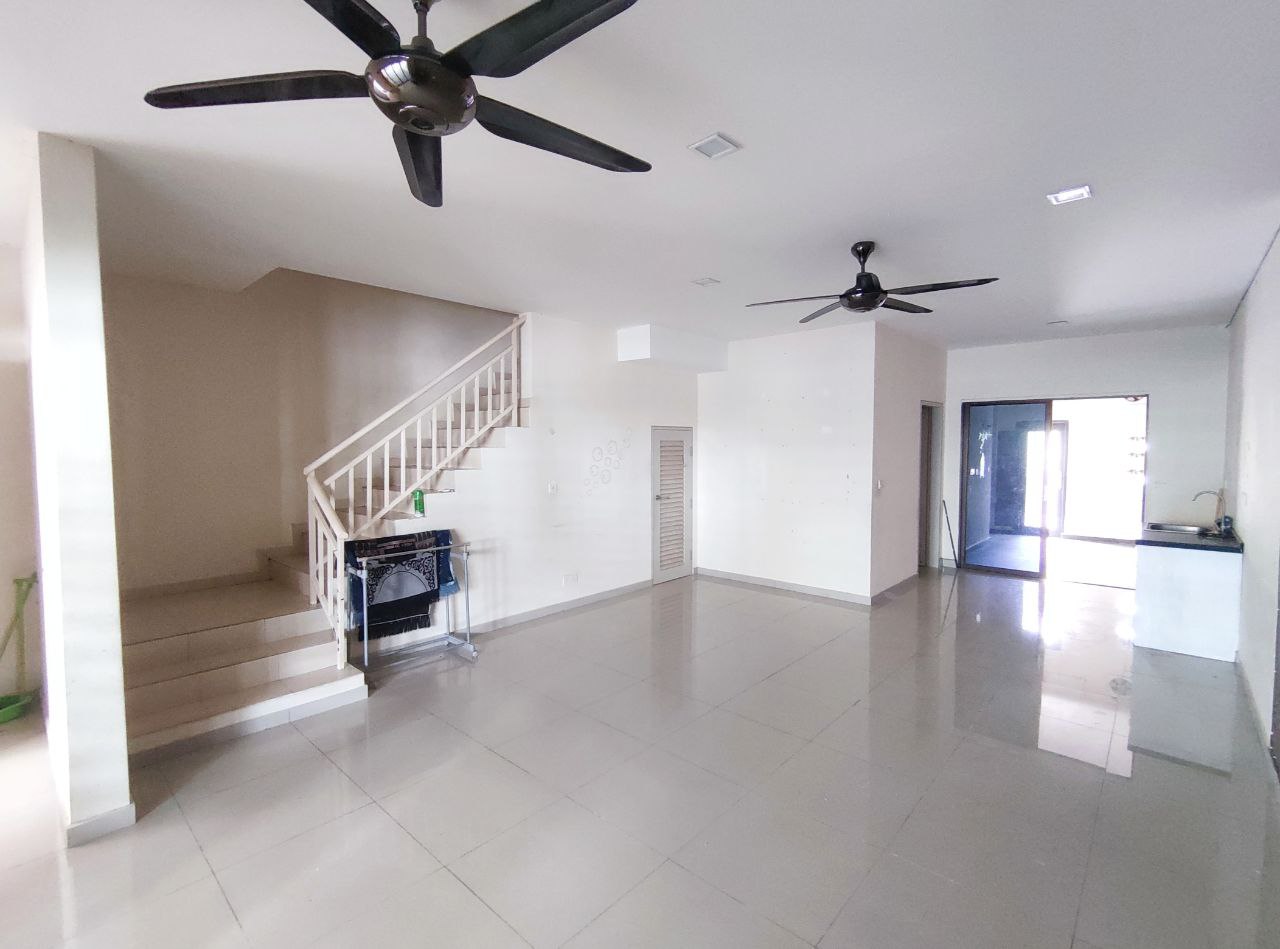 Double Storey Terrace Laman Delfina Nilai Impian - photo 9