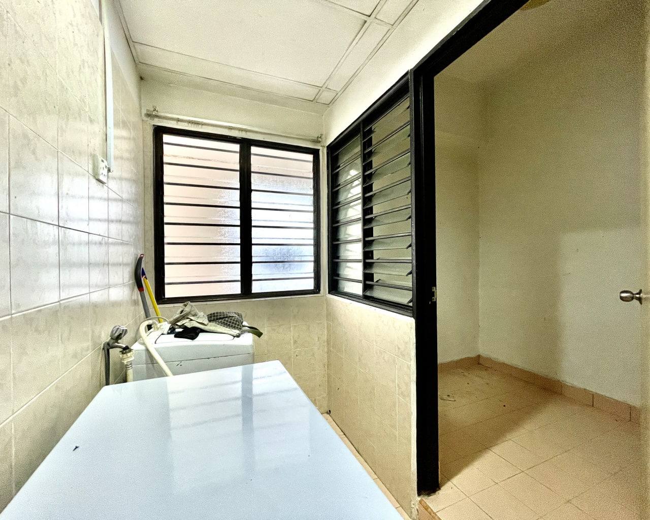 Sri Alam Condominium Seksyen 13 Shah Alam - photo 8