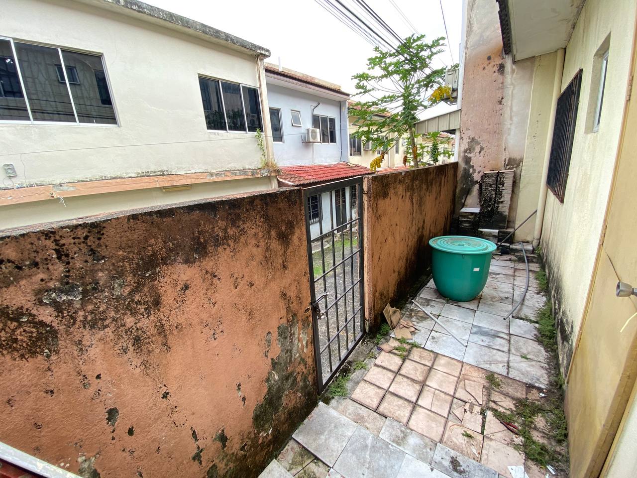 End Lot 2 Storey Terrace Taman Kajang Perdana - photo 2