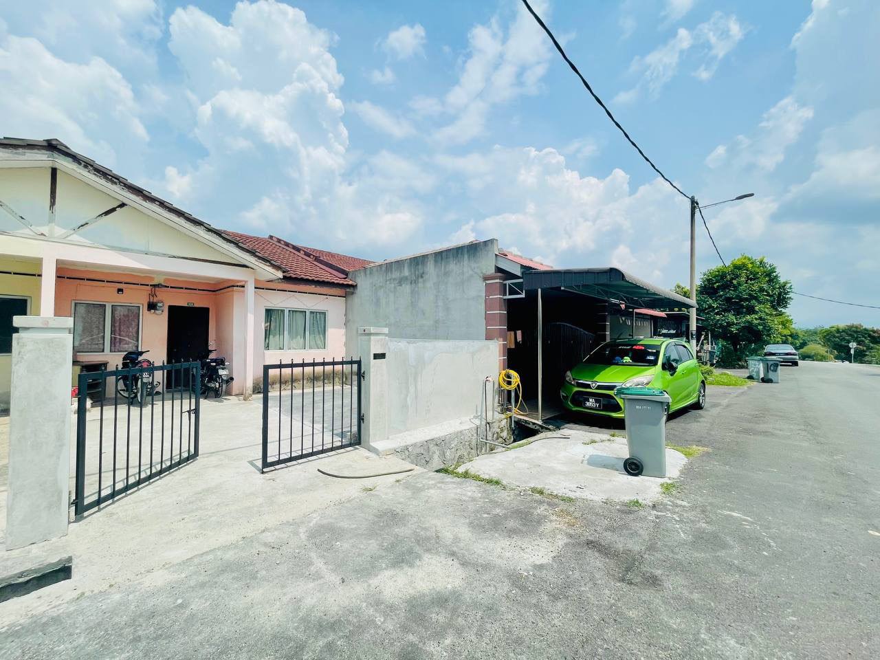 Single Storey Terrace Taman Pinggiran Pedas - photo 11