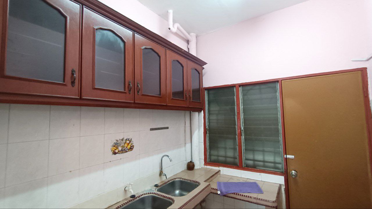 Level 1 Flat Taman Sri Manja - photo 3