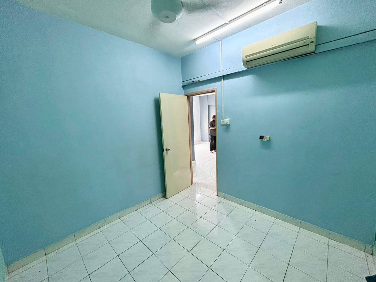 Brunsfield Riverview Apartment Seksyen 13 - photo 4
