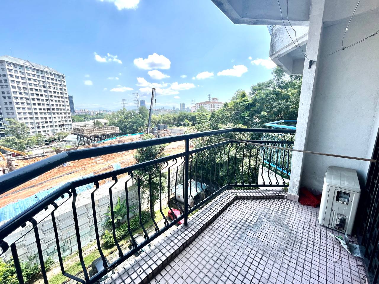 Tasik Heights Apartment Bandar Tasik Selatan - photo 2