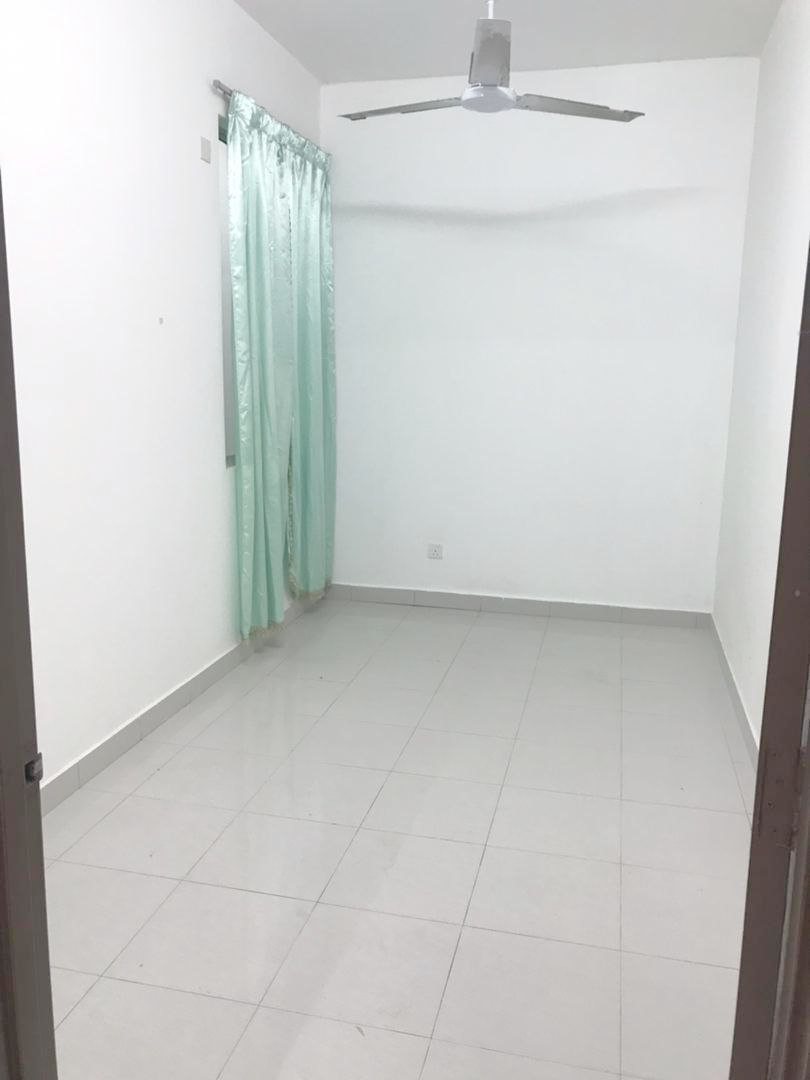 Suria Apartment Taman Emas Dengkil - photo 4